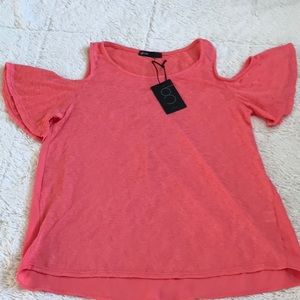 Gibson NWT Cold Shoulder Top. Sz S
